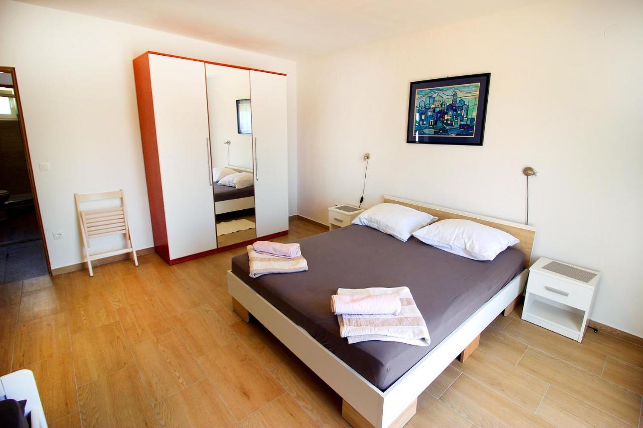 Appartement The Peaceful Vacation à Metajna Extérieur photo