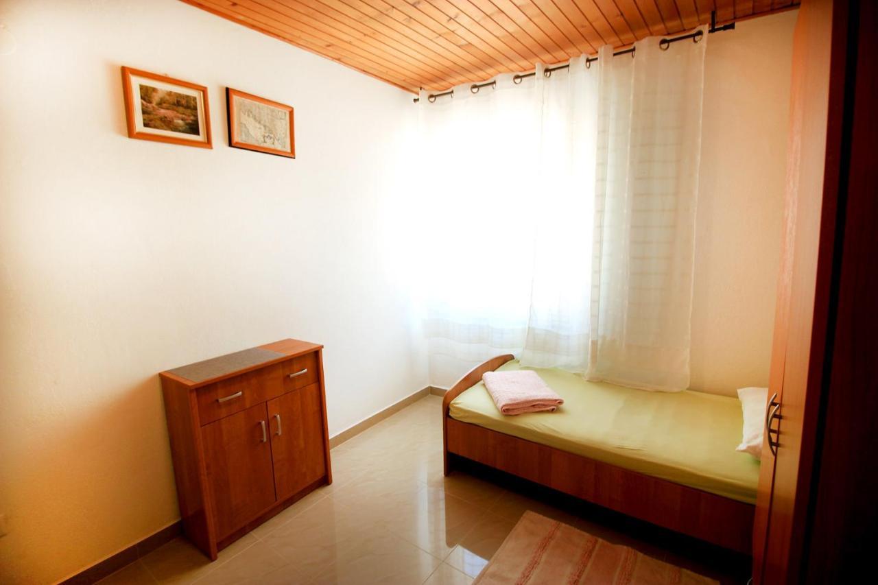 Appartement The Peaceful Vacation à Metajna Extérieur photo